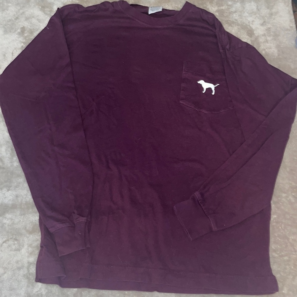 Super cute, long sleeve t shirt from PINK!